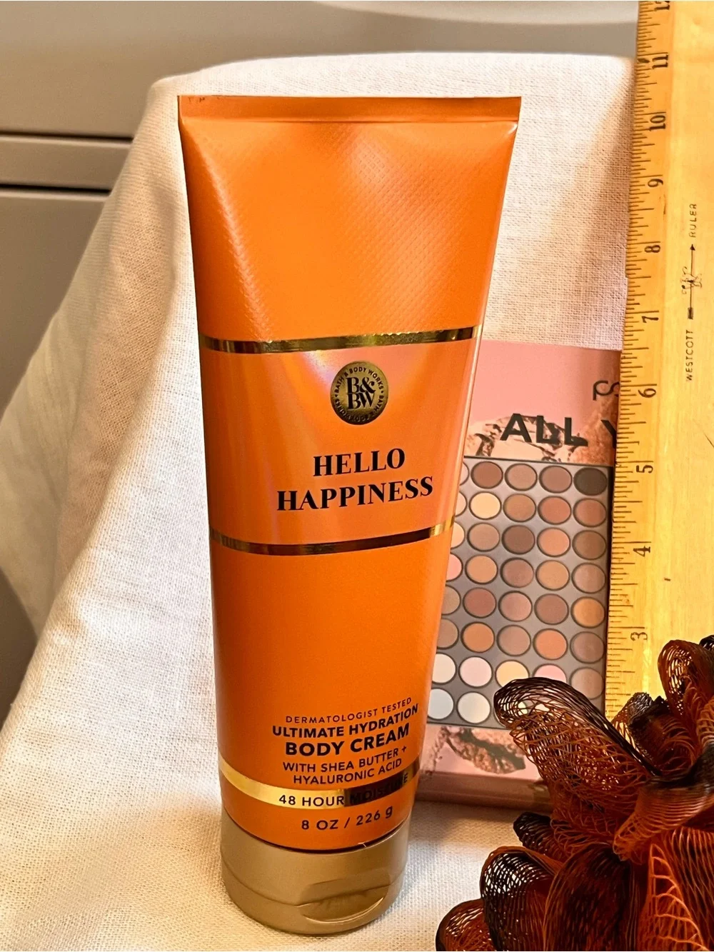Bath & Body Works Hello Happiness Bath and Relax Bundle
